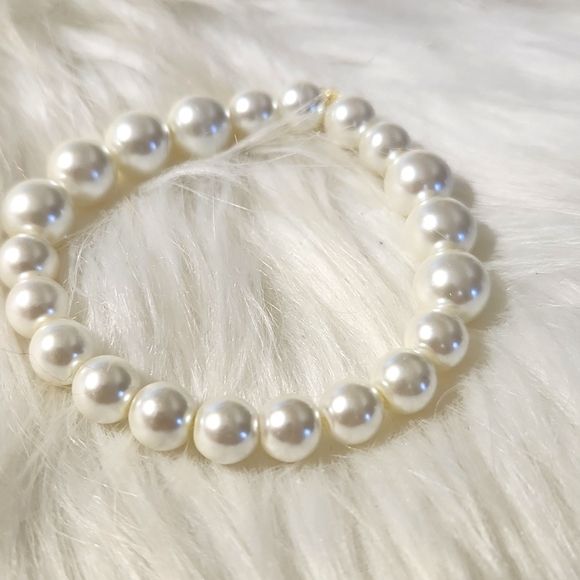 Old Money Pearls Bracelet