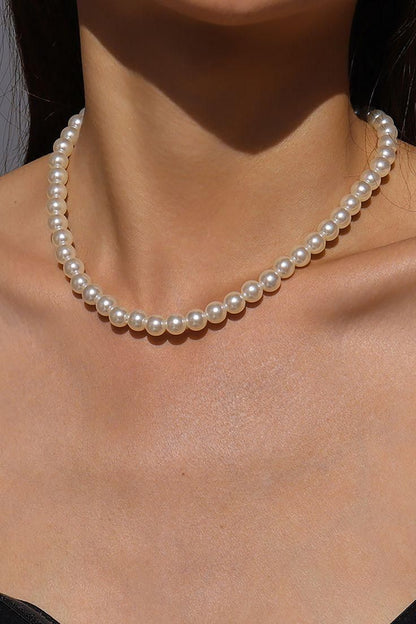 Old Money White Pearl Necklace